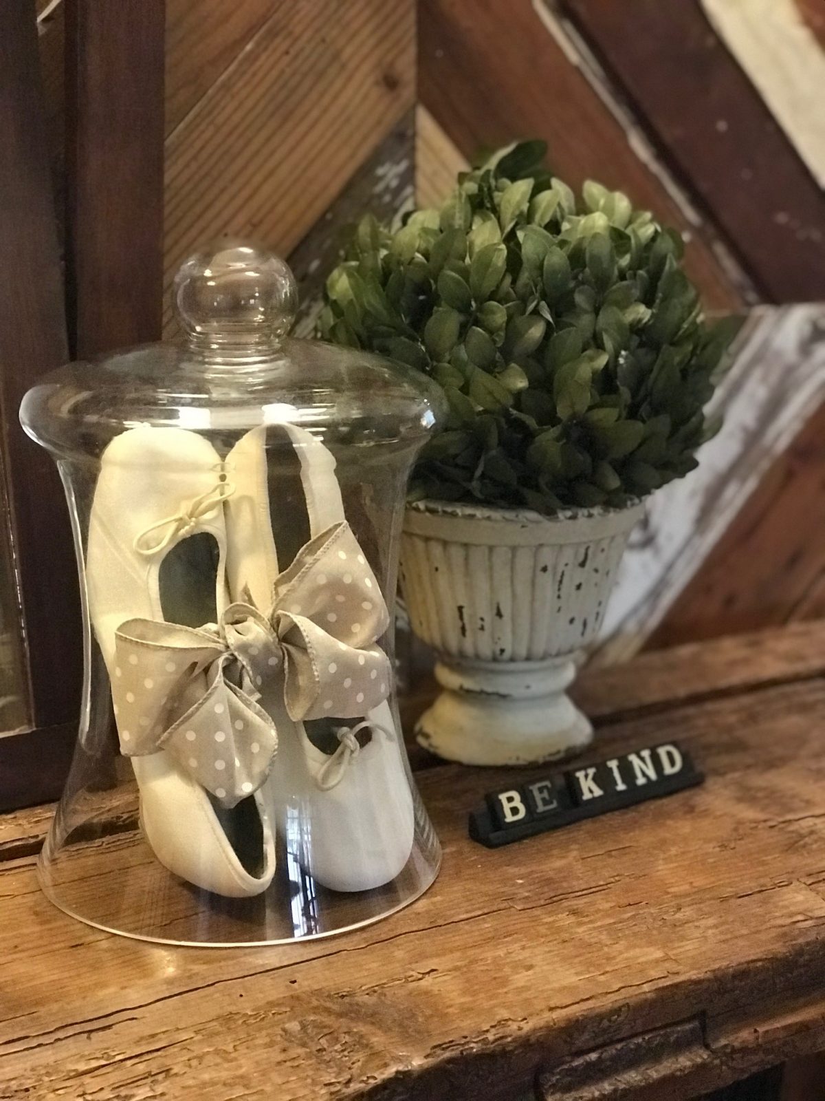 New Year, New Ways to Display Keepsakes | Courtney Warren Home